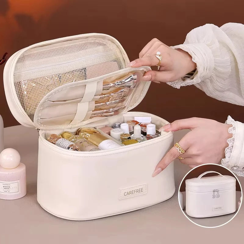 Geantă de machiaj cu deschidere largă